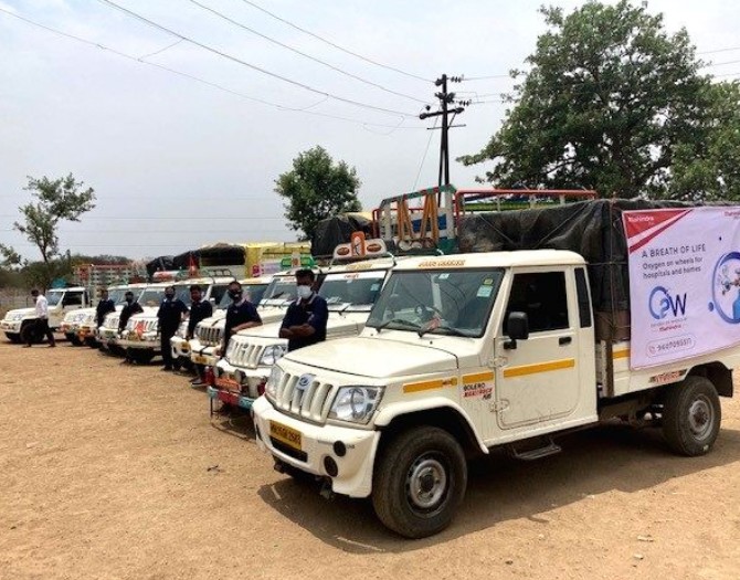 Mahindra Group rolls out 'Oxygen on Wheels' in Maha. (IANS Photo)