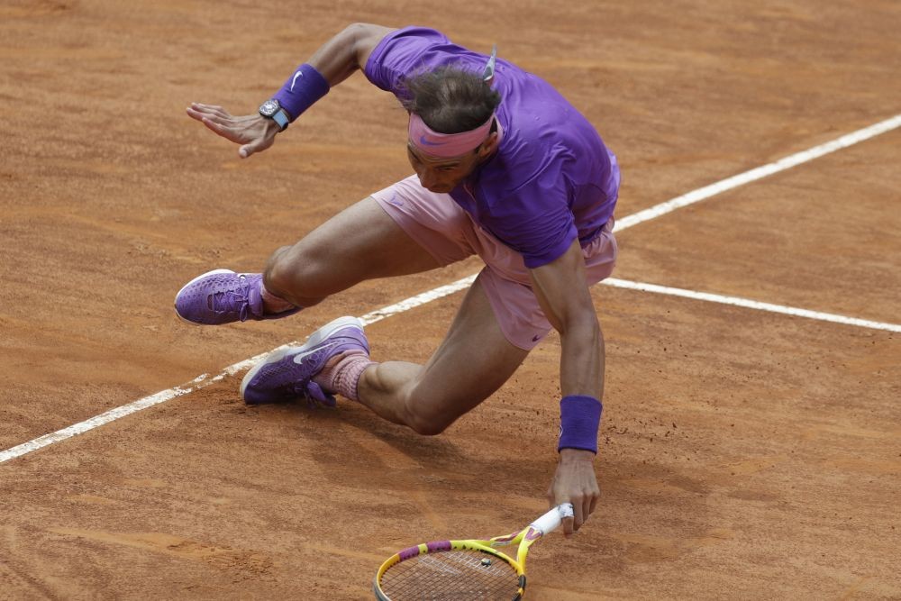 Nadal takes revenge, crushes Zverev in Italy