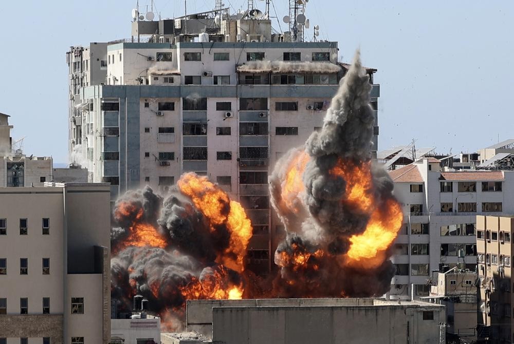 Israeli strike destroys Gaza building with AP, other media
