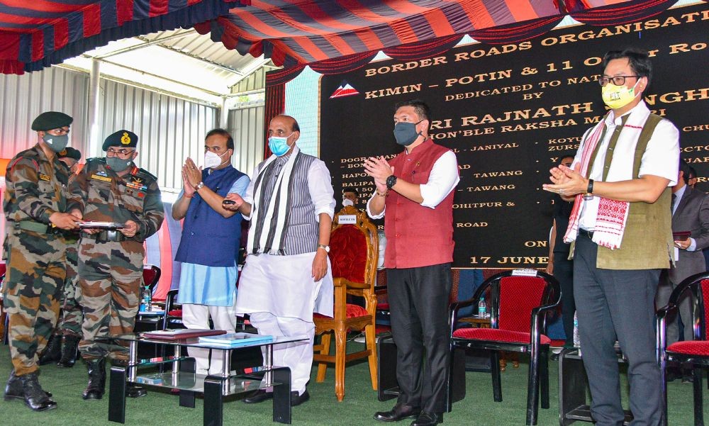 Lakhimpur: Defence Minister Rajnath Singh (3R) during e-launch of roads built by Border Roads Organisation (BRO) in the Northern and Eastern border areas, in Lakhimpur district. Arunachal Pradesh Chief Minister Pema Khandu (2R), Assam Chief Minister Himanta Biswa Sarma (3L) and MoS for Youth Affairs & Sports, AYUSH (I/C) Kiren Rijiju (R) also seen. (PTI Photo)