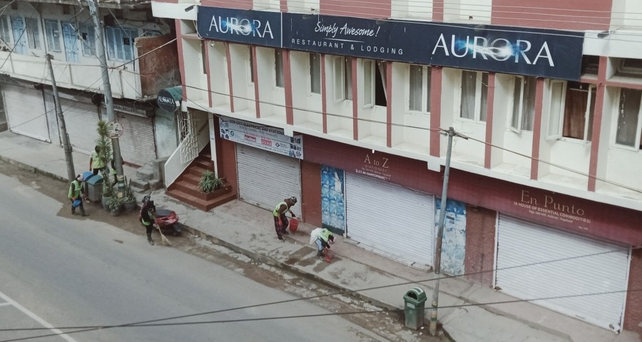 Kohima Smart City and Kohima Municipal Council undertook cleaning of Kohima city streets and main roads on June 21. A professional cleaning agency called “Züb Züb” has been engaged by Kohima Smart City to assist KMC workers during the campaign. (Morung Photo)