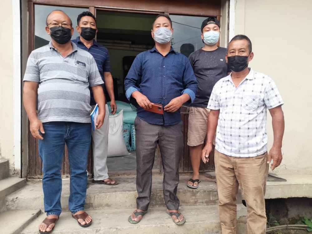 As a gesture of solidarity during pandemic, MLA and Advisor for Technical Education and Elections, Medo Yhokha visited Southern Angami-1 Constituency on June 27. During the visit, the Advisor reached out to around 1000 beneficiaries and distributed ration and essential items. The Southern Angami-1 comprises Phesama, Pfüchama, Mima, Kigwema, Mitelephe, Jakhama villages and Chotobosti in Kohima.