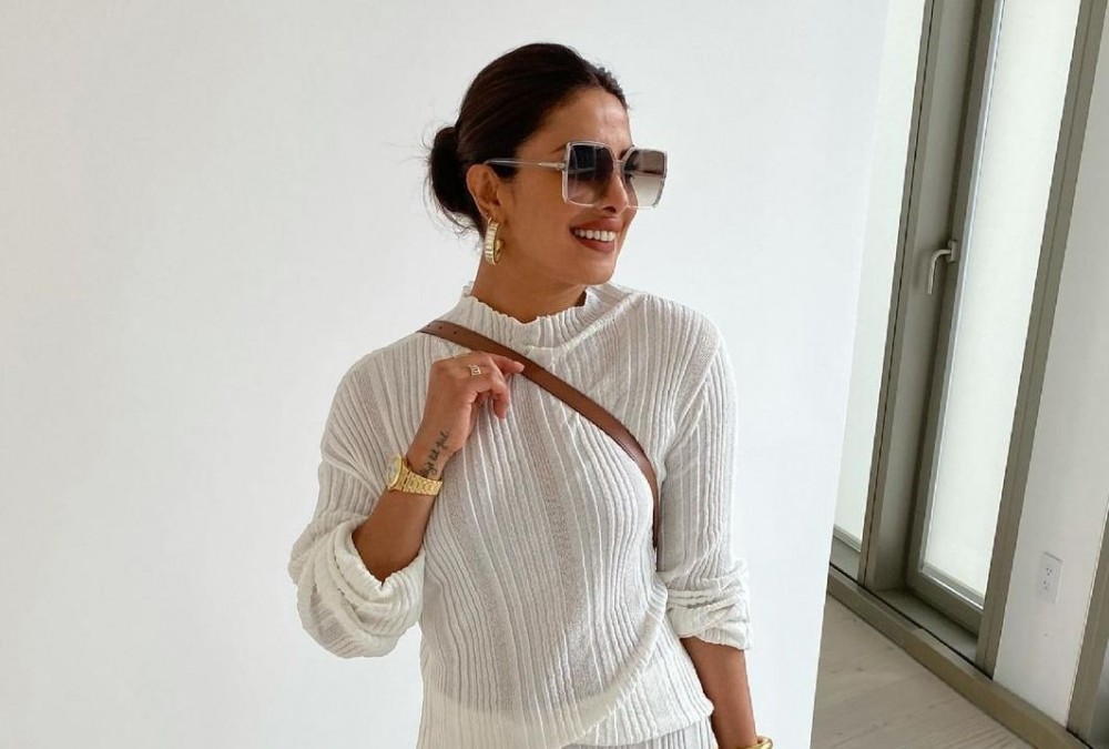 Priyanka Chopra goes all-white to celebrate Pride Month.(photo:Instagram)