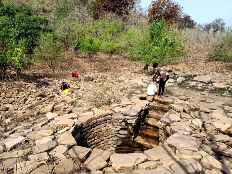 Tribals in this MP village risk their lives every day for water. (IANS Photo)