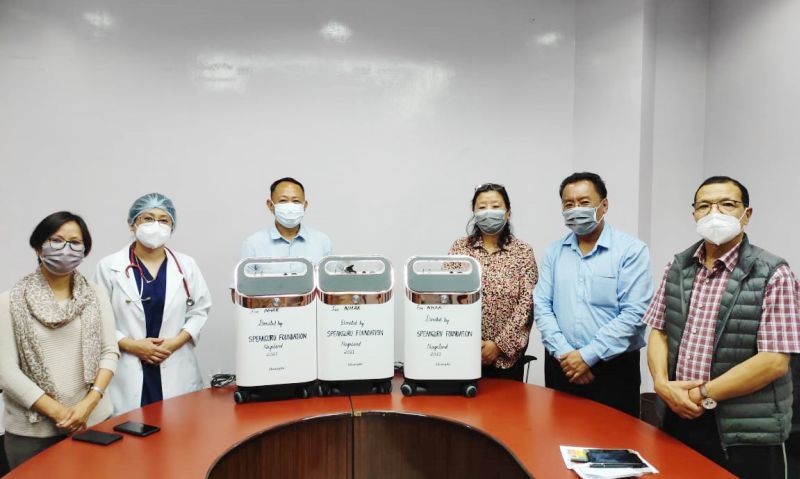 Members of SpeakGuru Foundation pose with NHAK officials during the handing over of oxygen concentrators on May 31.