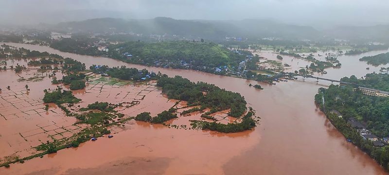 Indian Air Force (IAF) team carry out rescue work in flood-hit Chiplun in Ratnagiri district of Maharashtra, following heavy monsoon rains. (PTI Photo)