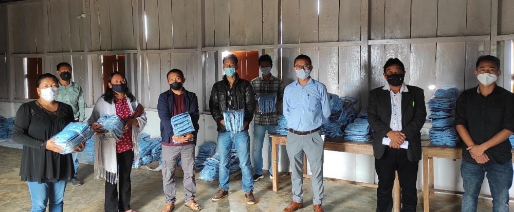 The Shamator EBRC Sub-division Committee under the Chairmanship of L Mukamchim John SDEO, Chenithung EAC Member and M/s Achim as Member Secretary distributed free uniforms to GMS Y Anner, GMS NAP sector Shamator, GPS Shipong Khel, GMS Muleangkiur, GPS Shamator 'B' and GMS Shamator ‘A’. (DIPR Photo)