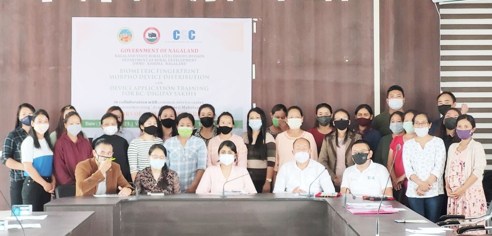 ADC Kohima Bhavani with other during the distribution of Morpho devise to Degipay Sakhi in Kohima on August 13. (Morung Photo)