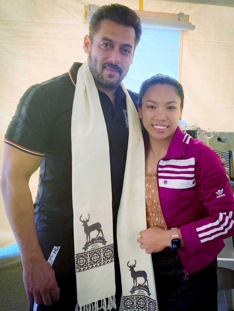 *EDS: TWITTER IMAGE POSTED BY @BeingSalmanKhan** Mumbai: Silver medalist in Tokyo Olympics, weightlifter Saikhom Mirabai Chanu meets Bollywood actor Salman Khan in Mumbai, Wednesday, Aug 11, 2021. (PTI Photo)