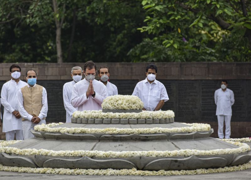 Congress leader Rahul Gandhi paying tribute to former prime minister Rajiv Gandhi on his 77th birth anniversary, at Veer Bhumi in New Delhi on August 20, 2021.  (PTI Photo)