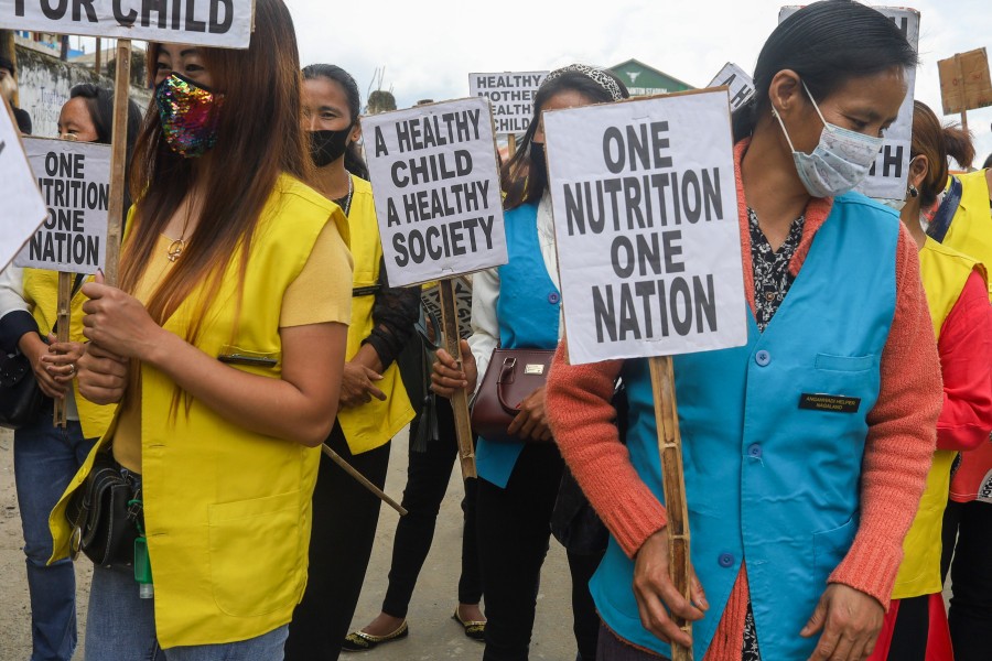 Participants hold placard during the Poshan Maah rally held in Tuensang town on the occasion of Poshan Maah held on September 1. (Morung Photo)