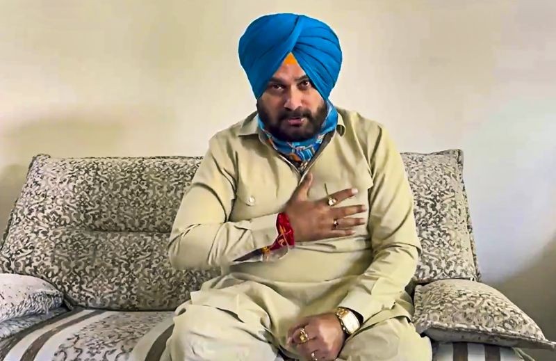 In this video Navjot Singh Sidhu, who resigned from the post of PPCC, expresses his views on Punjab politics. (PTI Photo)