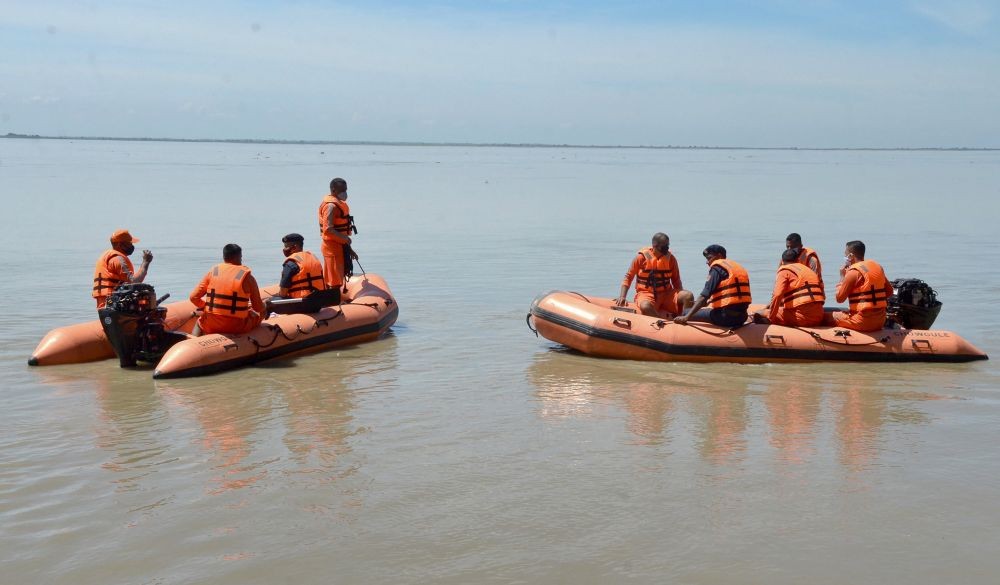 Tezpur: 12 Battalion NDRF team during a search operation in Brahmaputra river for the missing persons of the Nimati Ghat Boat Capsize tragedy, in Tezpur, Saturday, Sept. 11, 2021. (PTI Photo)