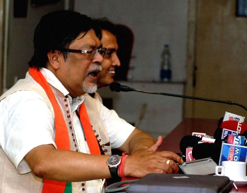 Former Rajya Sabha MP and veteran journalist Chandan Mitra . (IANS File Photo)