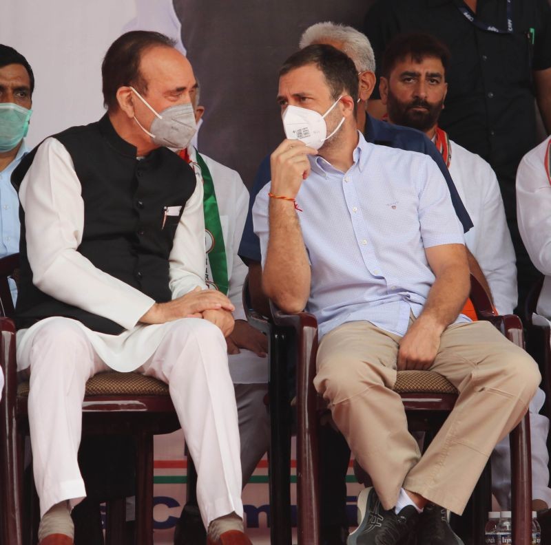 Congress MP Rahul Gandhi with party leader Ghulam Nabi Azad during an office bearers sammelan in Jammu on September 10. (PTI Photo)