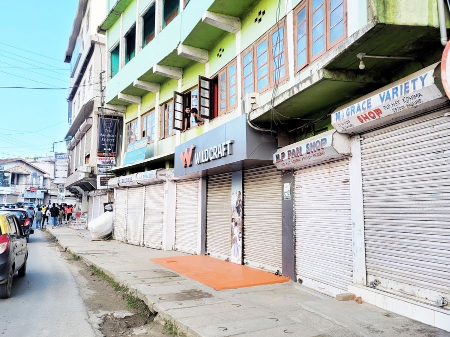 Business establishments along the New NST to Khuochiezie (Kohima Local Ground) North Gate stretch remained shut on October 2 to register protest against the new parking arrangements. (Morung Photo)