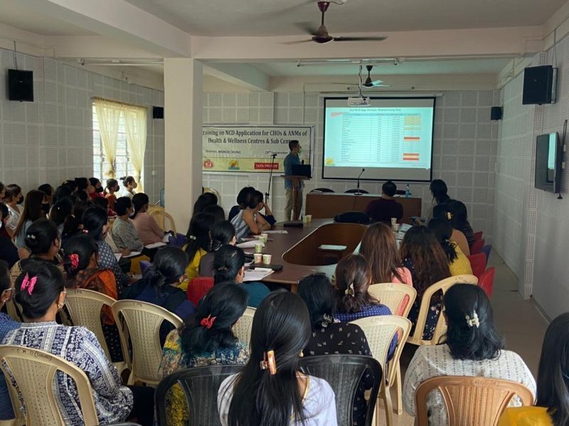 Resource person, Vitsiatho Nyuwi presenting a power point presentation during the training on Non-Communicable Disease application for CHOs and ANMs.