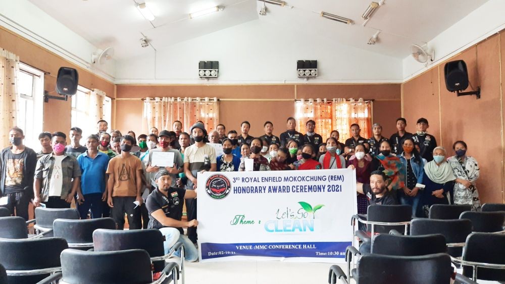 Members of Royal Enfield Mokokchung along with the Mokokchung Municipal Council sanitation workers after the 3rd Honorary Award Ceremony held at MMC Conference Hall, Mokokchung on October 2. (Morung Photo)