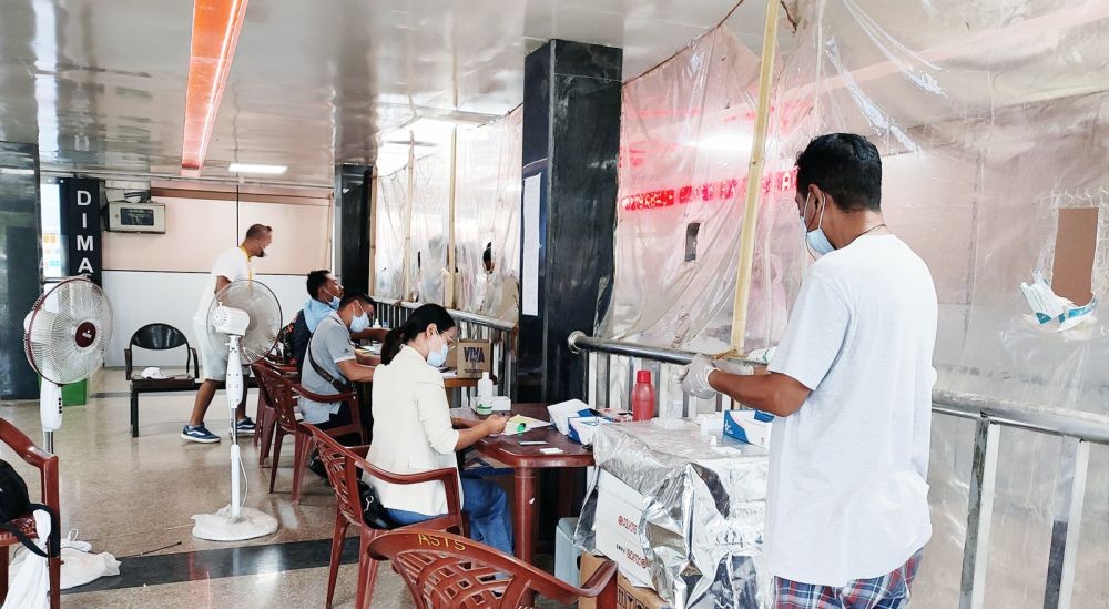 Health workers at the COVID-19 Testing Centre set up at Dimapur Railway Station to screen travellers. (Photo Courtesy: Twitter/@AtahuluTetseo | For representational purpose)