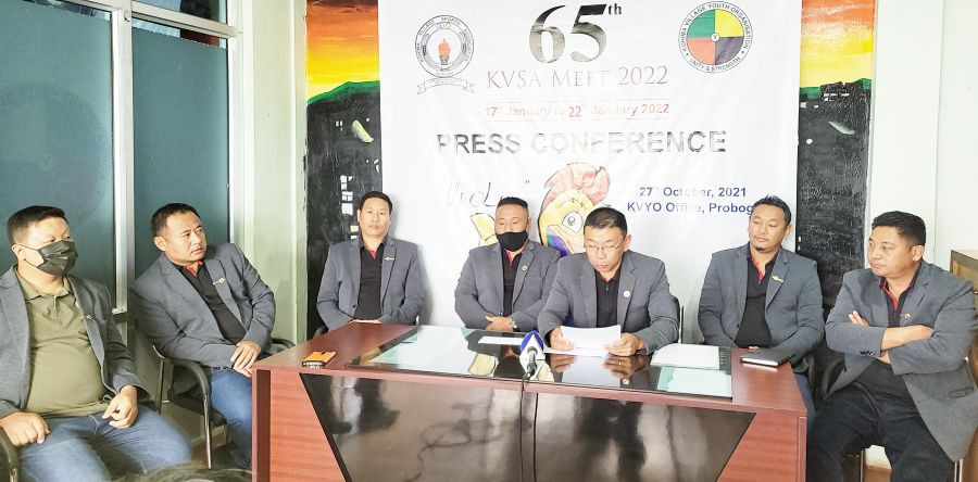 Neingusalie Khruomo, core committee convenor with KVYO officials during press conference in Kohima on October 27. (Morung Photo)