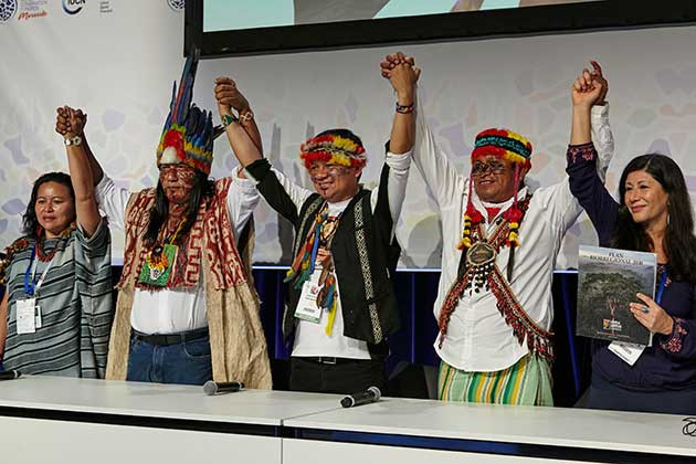 Representatives from COICA and Cuencas Sagradas present their bioregional plan for the Amazon during a press conference. (IUCN Ecodeo Photo)