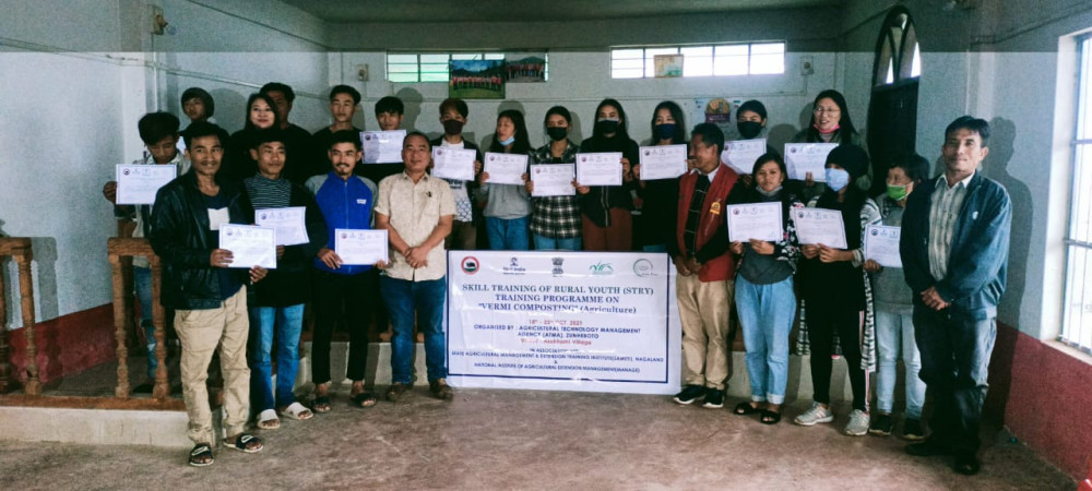 Participants of the training programme on vermicomposting held in Zunheboto.
