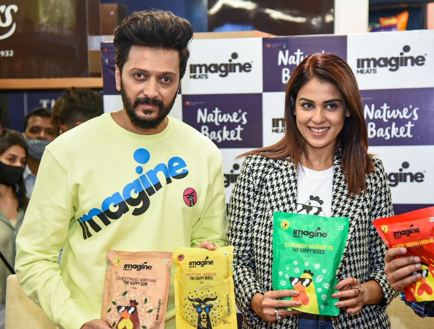 New Delhi: Bollywood actor Riteish and actress Genelia Deshmukh during the Nature's Basket  launch 'Imagine Meats' at DLF Avenue, Saket in New Delhi, Saturday, Oct. 9, 2021. (PTI Photo)