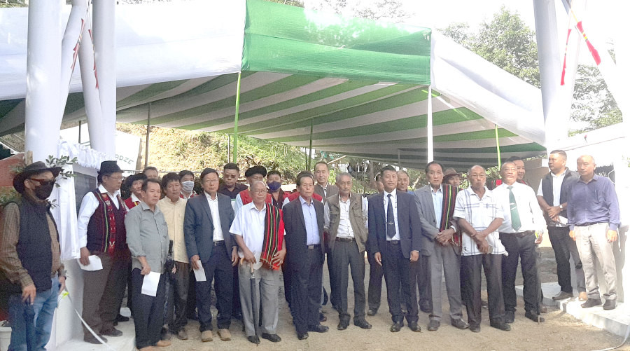 Neibou Sekhose and others during the inauguration of Tsütuo Badze gate on October 13.