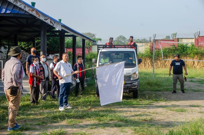 MLA Muthingnyuba Sangtam flagging off the waste disposal truck in Aoyimti village on October 5. (Photo Courtesy: AVC)