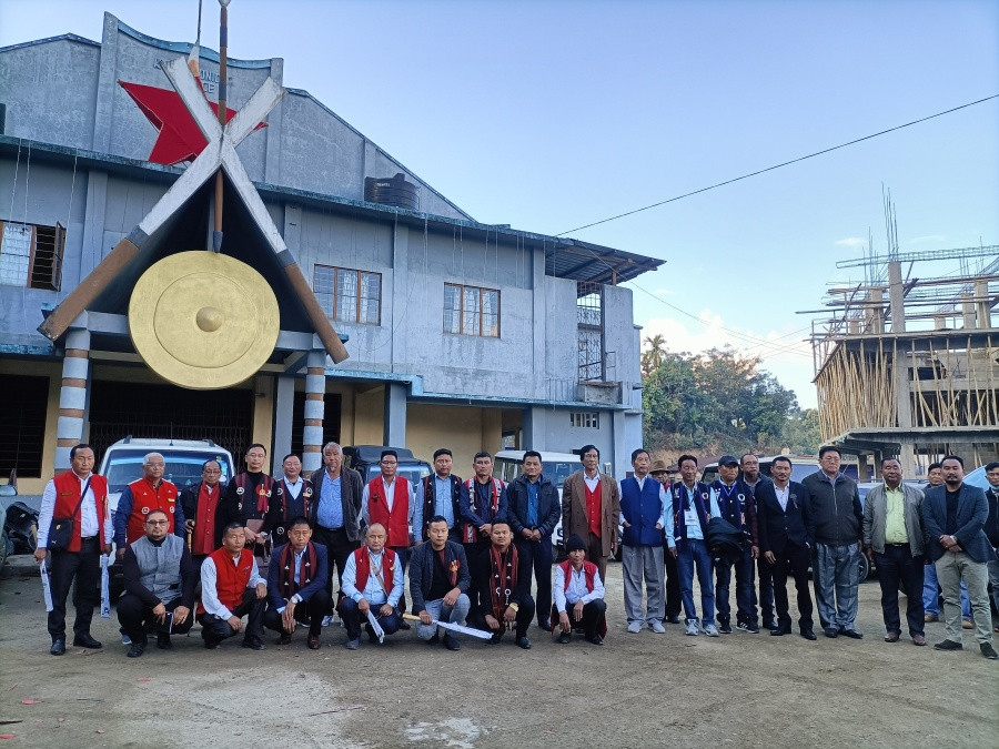 Sümi Hoho and its frontal organisations including Sümi Kükami Hoho, Sümi Kiphimi Küqhakulu, accompanied by the church leaders of Sümi Baptist Akukuhou Küqhakulu (SBAK) - Nito Mount visited Mon town on December 8 to pay homage to the families of the victims murdered by the Indian security forces and to extend solidarity to the Konyak people. The team had a meeting with the Konyak Union and its frontal organisations where it expressed strongest of resentment over the December 4, Oting village of Mon district incident. The team conveyed its strong solidarity and also assured every support to the Konyak brothers. (Photo Courtesy: Sümi Hoho)