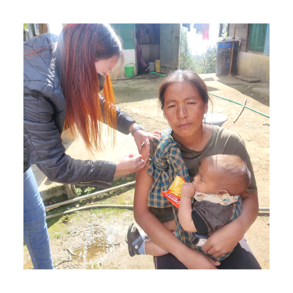 Risola (37), a lactating mother availing her 1st dose of COVID-19 vaccine at Tsuthu village, Kiphire. (Photo Courtesy: twitter@NagalandNhm)