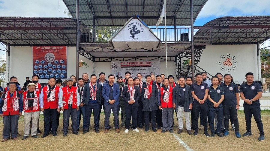 Roko Angami and others at the inaugural function of 4th Aphuyemi Cup at Pughoboto on January 18. (Morung Photo)