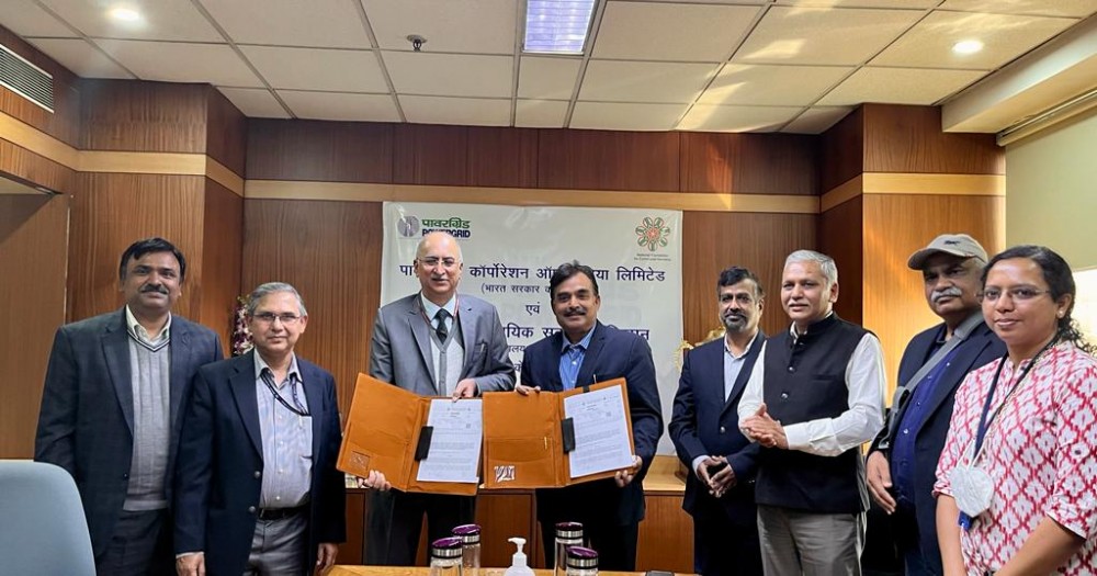 VK Singh, Director (Personnel), POWERGRID and Manoj Pant, Secretary, NFCH during the signing of the MoU to provide financial assistance to violence-affected students from Assam, Manipur and Chhattisgarh.