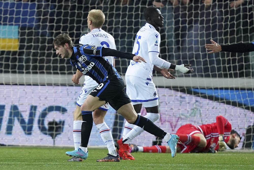 Atalanta's Aleksei Miranchuk after scoring the fourth goal during the Serie A soccer match between Atalanta and Sampdoria in Bergamo, Italy Monday Feb. 28, 2022. (Spada/LaPresse via AP)