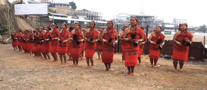 Yongnyah Union, Longleng celebrated its first edition of Phom Monyiü at Public Ground, Longleng on April 1. Monyiü is the main festival of Phom Naga celebrated throughout the 1st week of April every year. Trongdiba Tongpi, SDO (C) Longleng & incharge Yongnyah EAC HQ and H Phongshing Phom, Chairman, Yongnyah Village Council graced the occasion as special Monyiü guests. The day-long event ended in all gaiety with the Monyiü Feast, traditionally called Monyiü Nükham. (DIPR Photo)