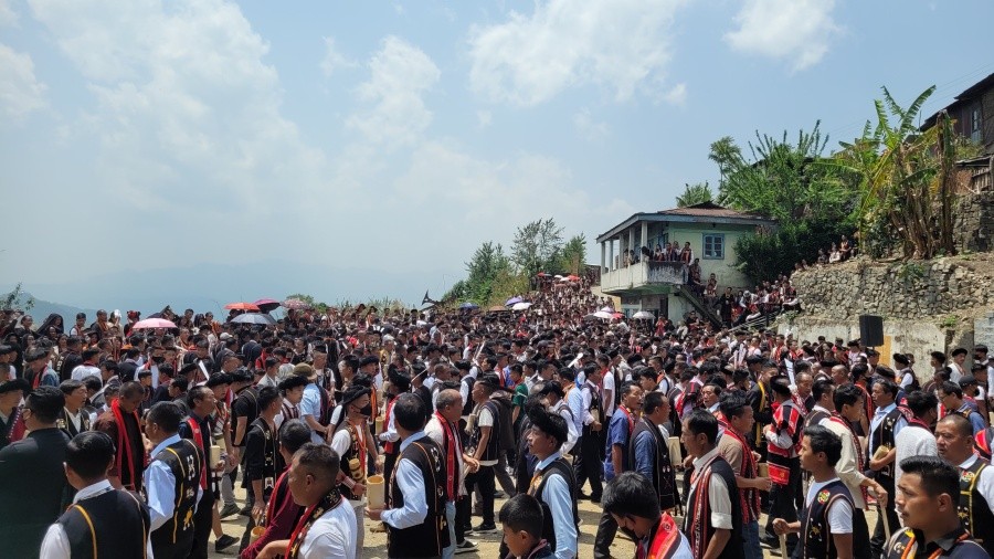 A mass traditional procession during the celebration of 100 years friendship between Lhisemia of Kohima village and Pfutseromi village on April 27 at Pfutseromi village. (Morung Photo)