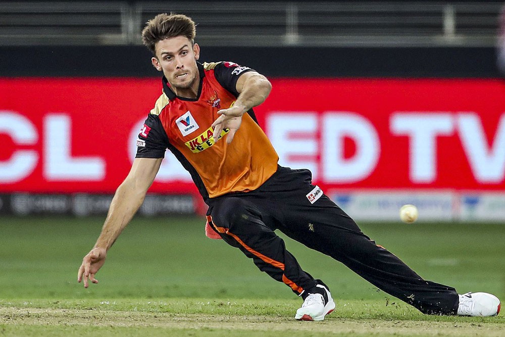 Mitchell Marsh tries to catch ball during an IPL 2020 match PTI Photo/Sportzpics