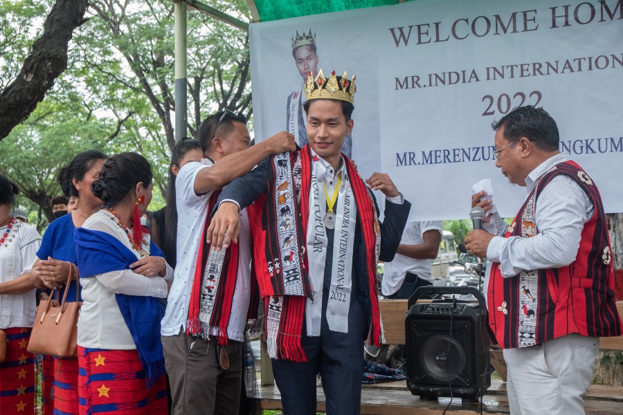 Mr India International 2022, Merenzungba Longkumer being welcomed at the Dimapur airport on May 15. (Morung Photo)