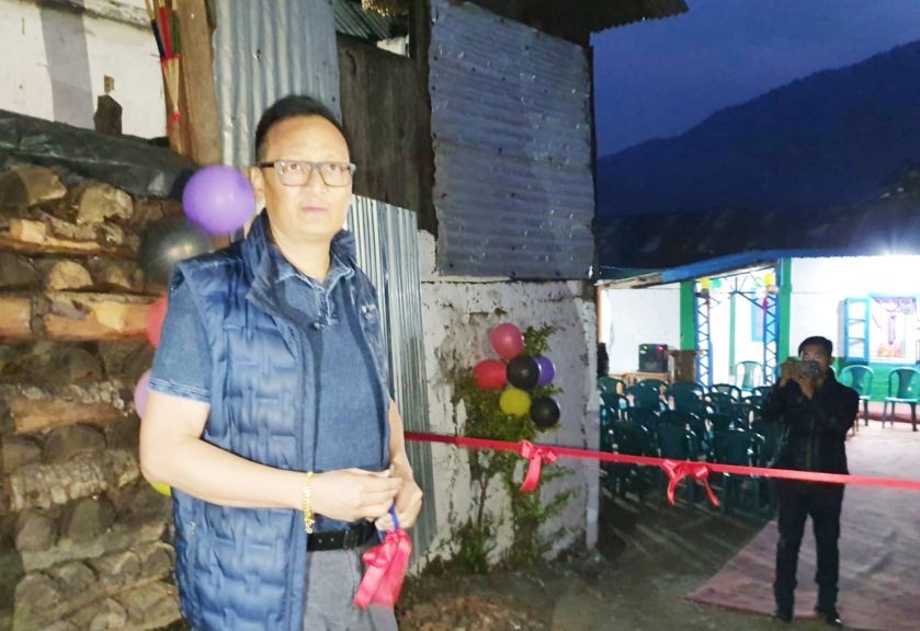 Dr Andrew Ahoto Sema inaugurating the Buvi Homestay in Zhavame village.