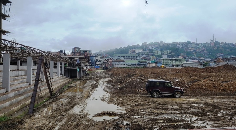 Men at work for up gradation of Khuochiezie (Kohima Local Ground) by Kohima Smart City Development Ltd. Recently, Kohima deputy commissioner Kohima directed shopkeepers at Khuochiezie to vacate stalls or shops with ‘immediate effect. Dismantling of structures at Khuochiezie will be carried out without further notice, it added. (Morung Photo)