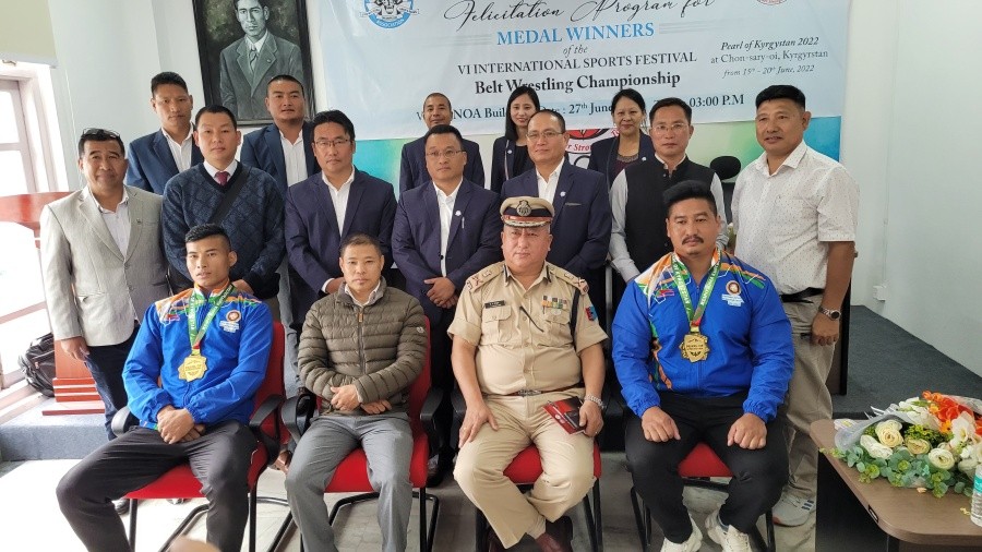 Keduovilie Zumu and Nlumrai Hegwang with dignitaries at the felicitation programme on June 27 in Kohima. (Morung Photo)