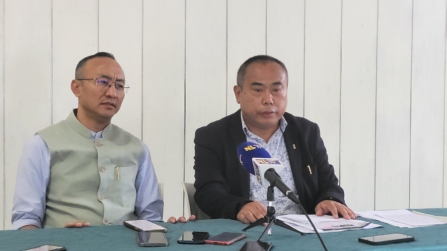 Neiba Kronu and Mmhonlumo Kikon the addressing press conference in Kohima on August 19. (Morung Photo)