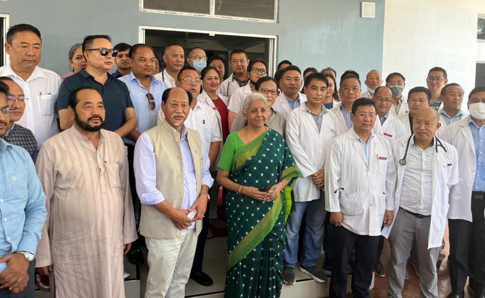 Union Minister Nirmala Sitharaman with Nagaland CM, Dy CM along with the Dimapur District Hospital team and others during the inauguration of Dialysis Centre at Dimapur District Hospital on August 24. (Photo Courtesy: Twitter)