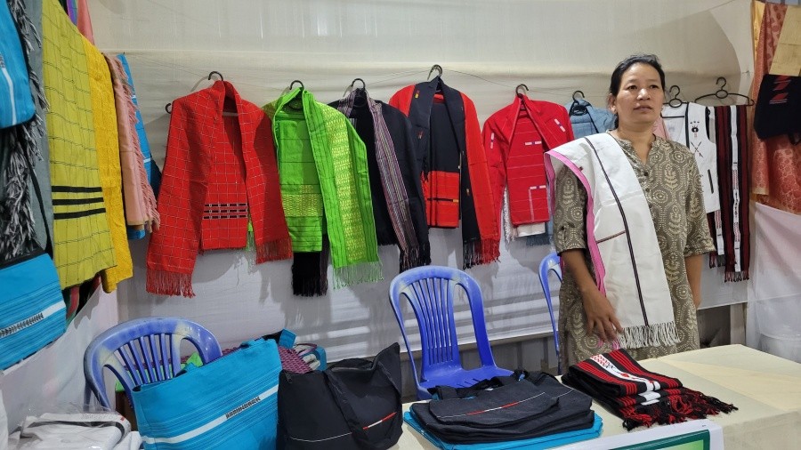 The Morung Express presents the glimpse of State Handloom Expo 2022 at Gorkha Public Panchayat Hall, Chandmari, Kohima on August 7. It will continue till August 20 from 10:00 AM to 4:00 PM daily. Coinciding with 8th National Handloom Day, this expo is organized by Nagaland Apex Weavers & Artisans Co-operative Federation Ltd, Dimapur (WEAFED) and sponsored by office of the Development Commissioner for Handlooms, Ministry of Textiles, Government of India, New Delhi. (Morung Photos)