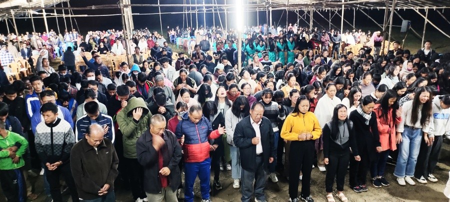 The four-day inter-denominational revival crusade organised by the Koinonia Baptist Church (KBC) at Local Ground, Jakha-town in Kohima culminated on Sunday evening. The crusade was held under the theme, ‘Prepare your hearts for the Lord, and serve Him only...’ (1 Samuel 7:3). Rev Zotuo Kiewhuo, Founder and Senior Pastor, KBC; H Rokopra Mekro, Asst Pastor Koinonia Prayer Centre; and Medotsilieu Kiewhuo, Pastor Koinonia Baptist Church were the speakers. (Photo Courtesy: Koinonia media ministry)
