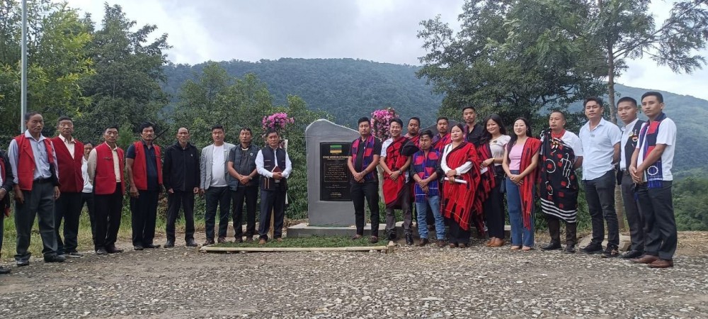 The Chang Wedoshi Setshang (Chang Students’ Conference) held its 59th Federal Assembly Mid-Term Session at New Chingmei, Tuensang on August 30. The Monolith was erected in commemoration of its session with a dedicatory prayer pronounced by B Beshang, Pastor, Chingmei Baptist Lashong and unveiled the monolith by C Pongsu, President, Chang Wedoshi Setshang. The CWS Federal Assembly passed the resolution to take up issues relating to health sector under its jurisdiction. The Conference also reaffirmed that it will ban the practice of proxy culture in the educational institutions under its purview. 