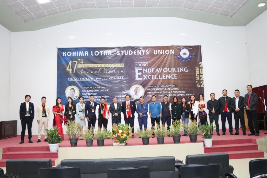 KLSU Executives along with the special guest, guest of honour and others during the 47th freshers’ day cum annual session at Molu Ki, Kohima on October 24.