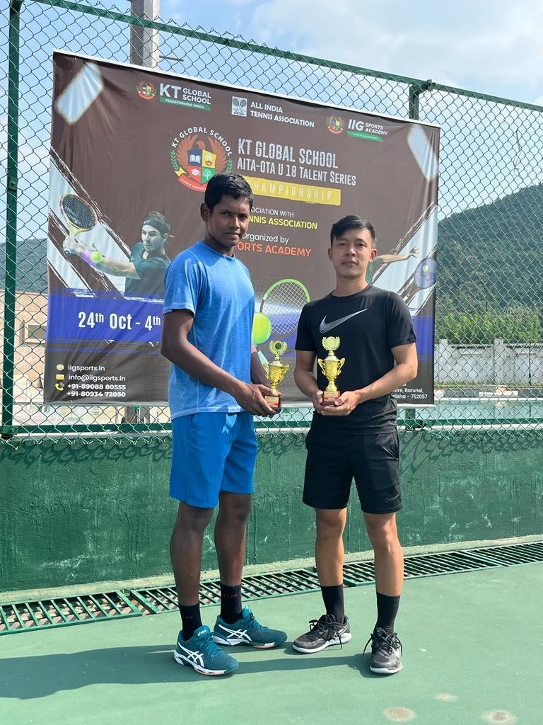 Vilasier Khate and Pagalavan D lifted the men’s doubles title at the AITA 1L Championship held in Bhubaneswar from October 24 to 28. In the finals, Vilasier and partner defeated Iftikar Mohammad and Fardeen Mohammad 6-3, 6-7(3), 12-10.’