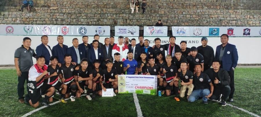 Aphuyemi FC and others with Abu Metha after their win. (Morung Photo)