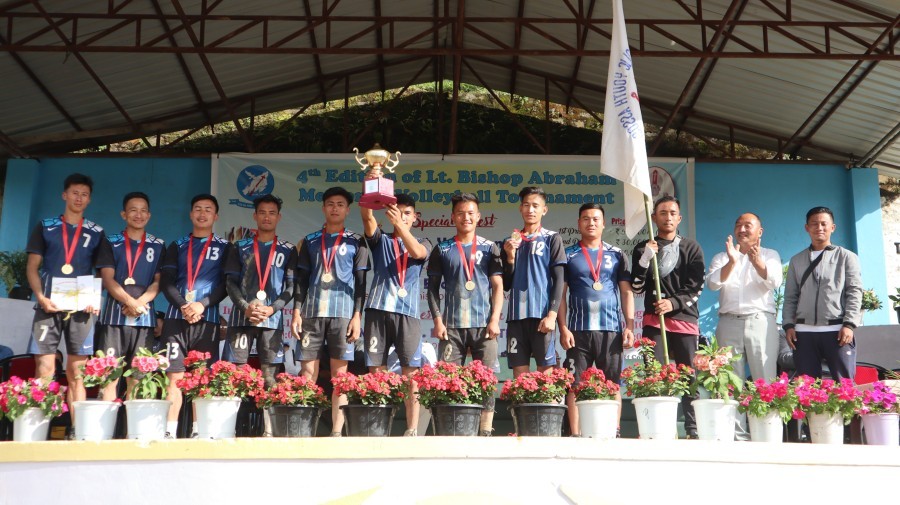 Men’s champion team of the 4th edition of Lt Bishop Abraham Volleyball Tournament along with chief guest on October 5.